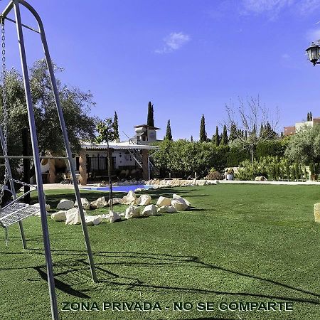 Villa Capricho De Luna Caparacena Екстер'єр фото